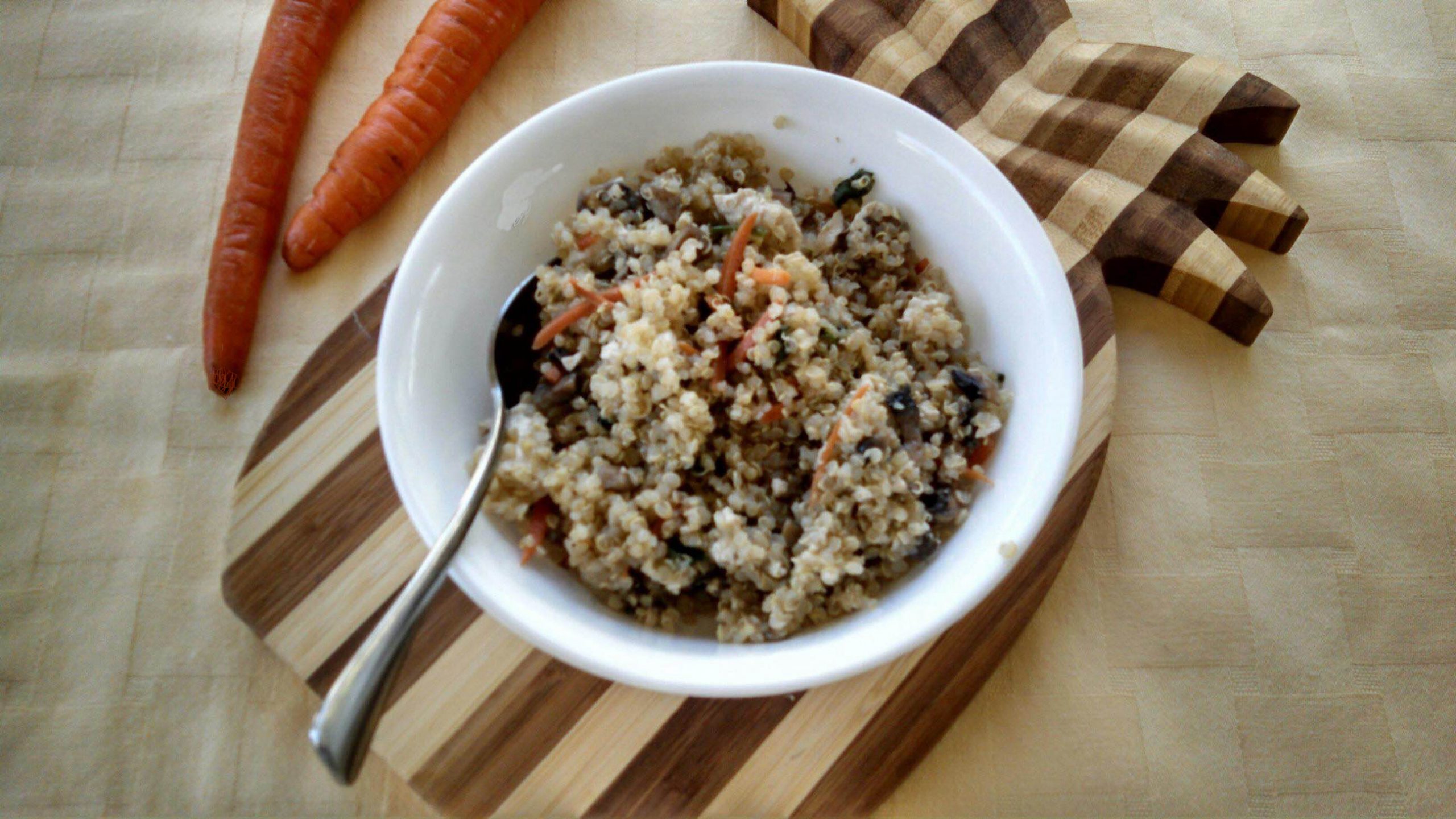 Qunioa Salad with Raw Ginger & Garlic